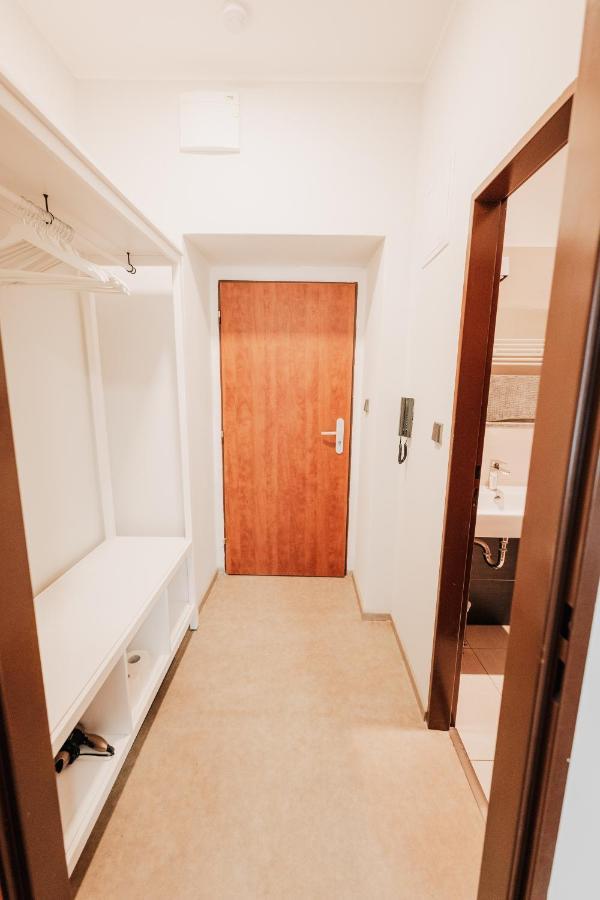 Elegant Studio, 400M From The Square Apartment Pilsen Exterior photo